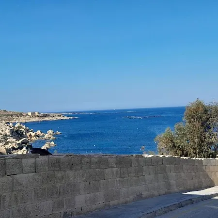 Xemxija Sea-side Maisonette