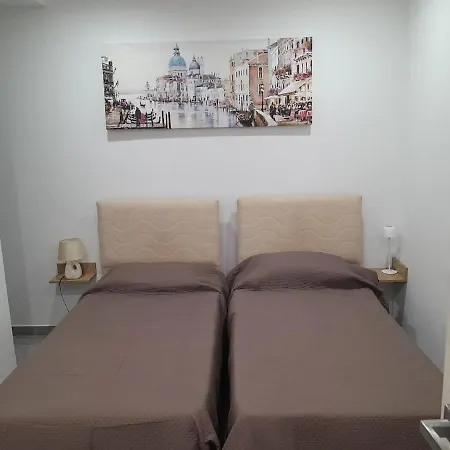 Xemxija Sea-side Maisonette Lägenhet St. Paul's Bay