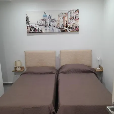 Xemxija Sea-side Maisonette Apartment St. Paul's Bay