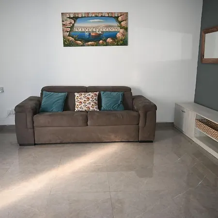Xemxija Sea-side Maisonette St. Paul's Bay